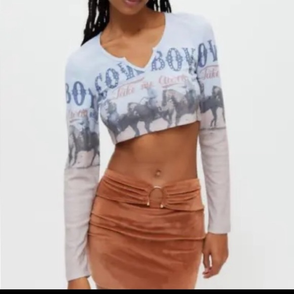 Urban Outfitters Cowboy Studded Long Sleeve
Cropped Top, Medium - Picture 4 of 8